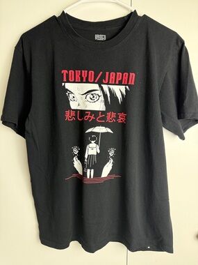 Brisco Tokyo/Japan Graphic Short-Sleeve Tee - Black with Red & White Print